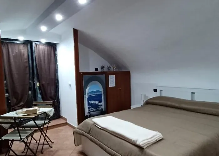 Home In Love: Balconcino Spaccanapoli